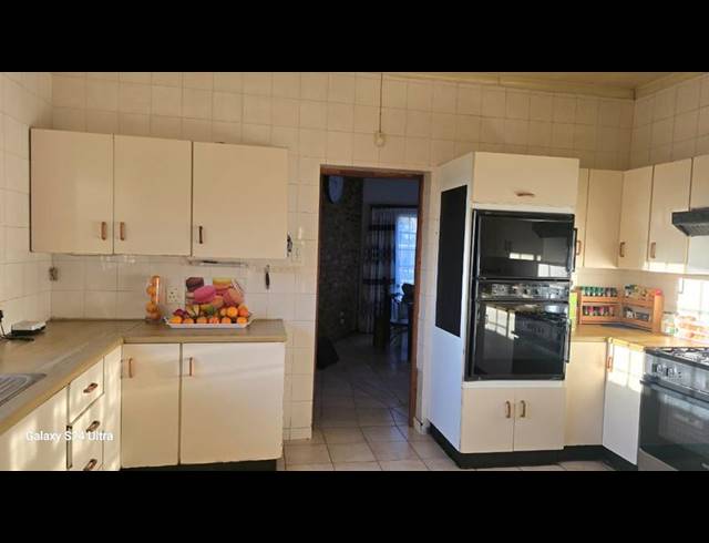 4 BEDROOM HOUSE FOR SALE IN KLIPPOORTJE